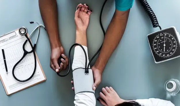 Cirurgia plástica mamária: conheça os exames que podem ser realizados antes da cirurgia