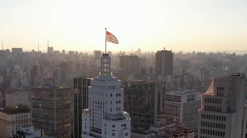 Vista aérea de São Paulo ao entardecer